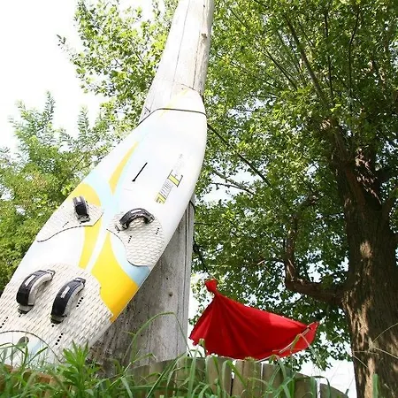 بيت شباب Summit Zero